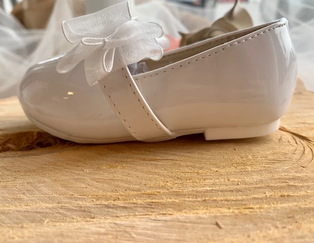KaterinasDesigns Girls Baptismal White Bow Walking Shoe 4 KaterinasDesigns Girls Baptismal White Bow Walking Shoe